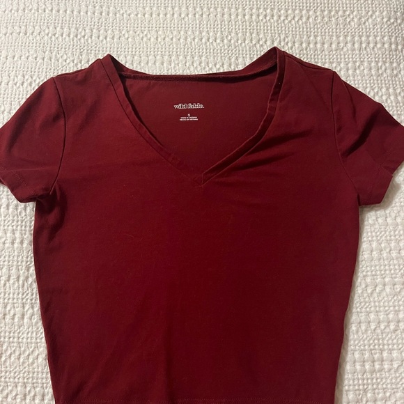 Set of cropped tees wild fable size small (olive green and maroon/red) - Picture 7 of 11
